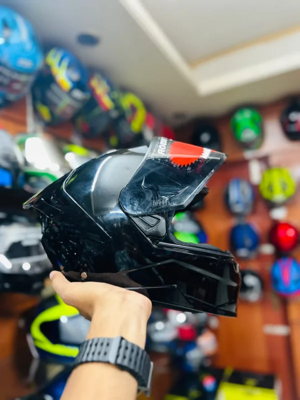 Studds Raider Super Plain Glossy Black Helmet - Image 2
