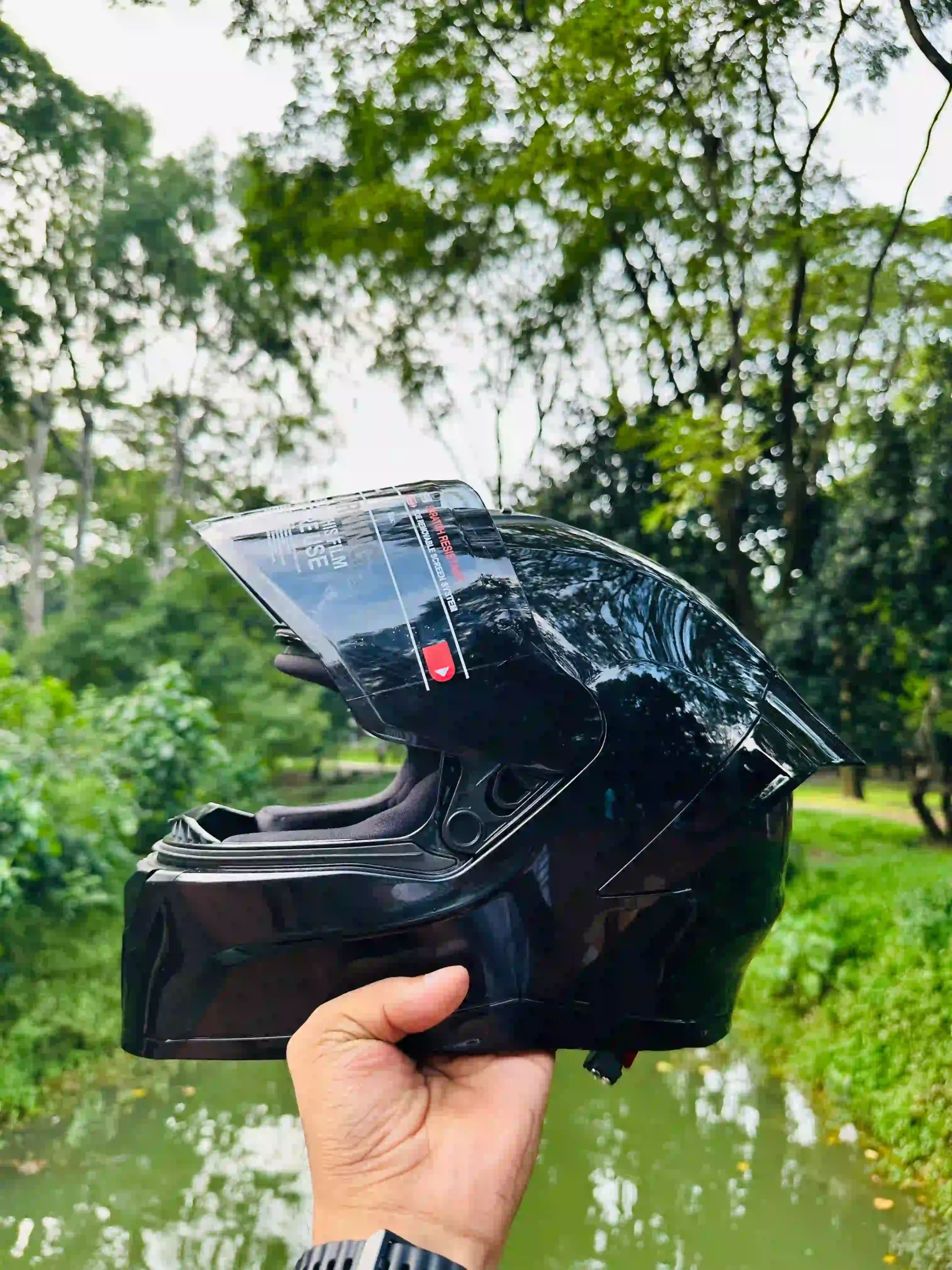 Vega sonic glossy black helmet